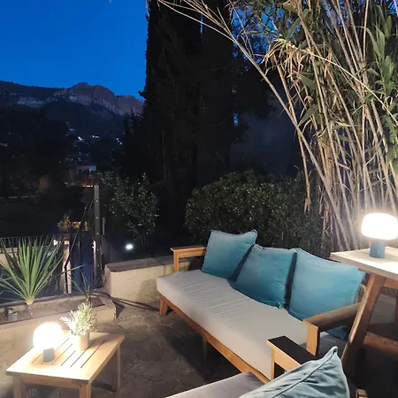 By Privée Dans Maison Familiale Cassis