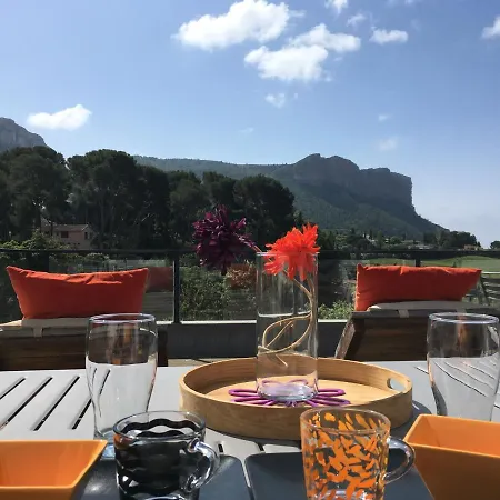 By Privee Dans Maison Familiale Séjour chez l'habitant Cassis