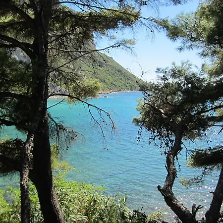 By Privee Dans Maison Familiale *