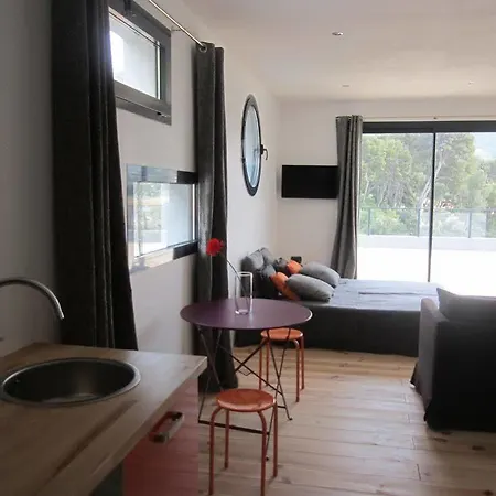 By Privee Dans Maison Familiale