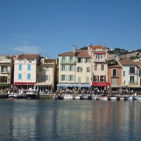 By Privee Dans Maison Familiale Séjour chez l'habitant